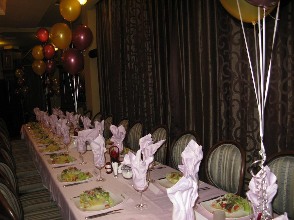 Hotel Chinar Chisaria Zewnętrze zdjęcie