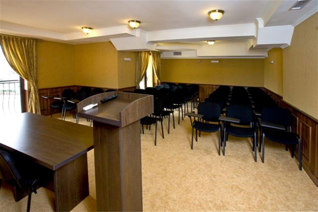 Hotel Chinar Chisaria Zewnętrze zdjęcie