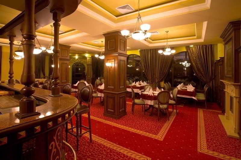 Hotel Chinar Chisaria Zewnętrze zdjęcie