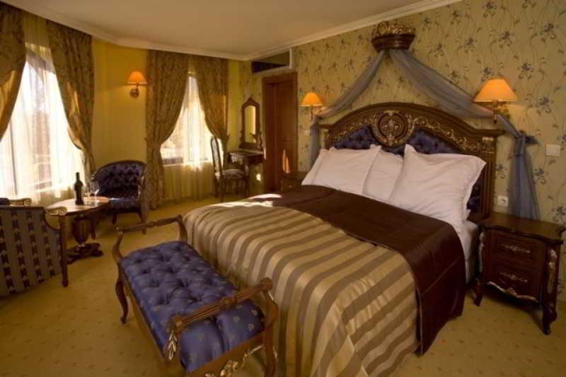 Hotel Chinar Chisaria Zewnętrze zdjęcie