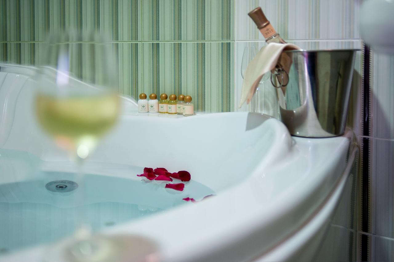 Hotel Chinar Chisaria Zewnętrze zdjęcie