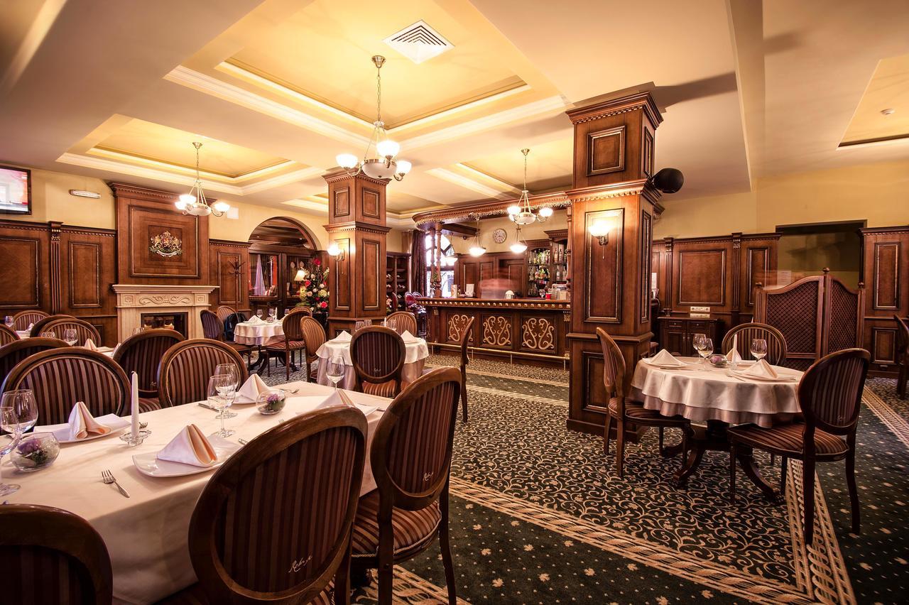 Hotel Chinar Chisaria Zewnętrze zdjęcie
